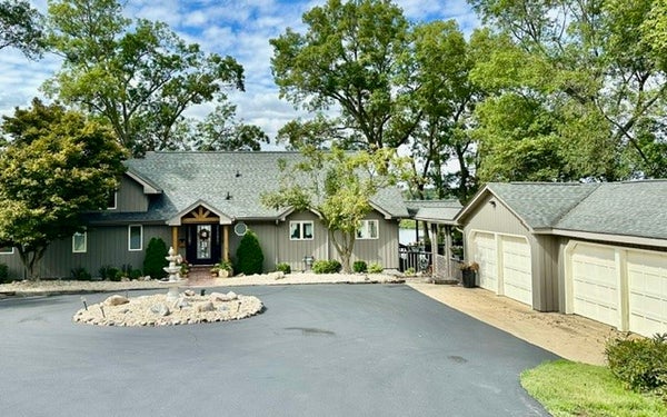 101 OAK RIDGE DR, DECATUR, IL 62521 - Image 2b4f5d44014e7a439d52ebbc64471a21/2039054829