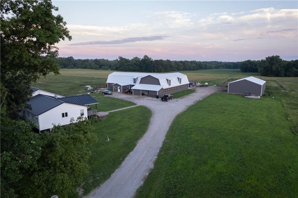 10533 E 450TH AVE, ROBINSON, IL 62454 - Image 481f7da7dfa5e9b5ebf20745d5c81f34/79240554