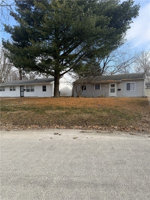 128 S SCOTTSWOOD DR, URBANA, IL 61802 - Image 6db9add62ea8fd2f4e8baa9541ac0d08/426556422