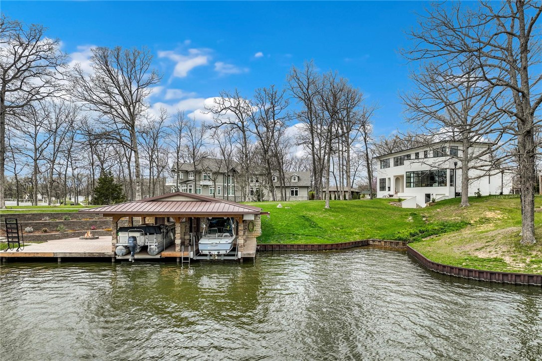 Effingham, Illinois, 62401, United States, 4 Bedrooms Bedrooms, ,4 BathroomsBathrooms,Residential,Active,2001083