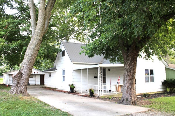 704 W SOUTH 3RD ST, SHELBYVILLE, IL 62565 - Image 8e7506975ac2da4d8fb07c5ed285aa2e/256566818