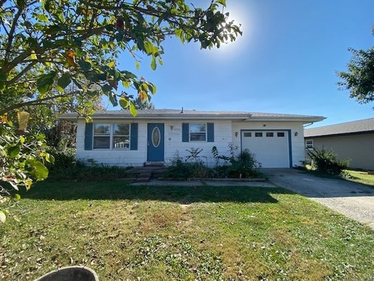 1034 OXFORD CT, CHARLESTON, IL 61920 - Image 8e79a2804a4afa2d7648907abfff29bb/3004472981