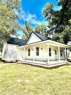 714 S 6TH ST, MARSHALL, IL 62441 - Image 93d6a54a2fb684efcd8c2faf2fc575ef/597524824