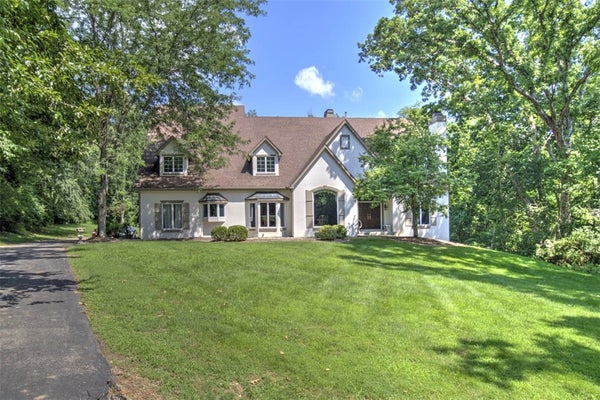 110 SOUTHBROOKE CT, DECATUR, IL 62521 - Image 99c8e309e5100578fb6fb1f4c742e08c/1314659072