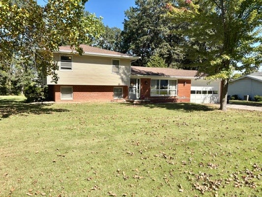 104 W HAWTHORNE DR, EFFINGHAM, IL 62401 - Image a3f26e5f87d4f1e00548e34deb708cc5/541870031