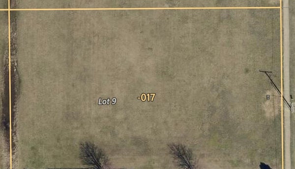 9 WESTWOOD PL, DANVILLE, IL 61832 - Image ed1100dff2d8aade09cc19d1128a03f8/1327433757