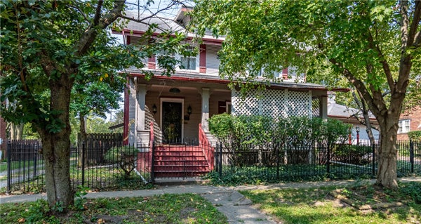221 S CREA ST, DECATUR, IL 62522 - Image f2a70f23db33e6b3286f6a2c331d1c6b/3878546782