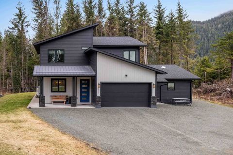 Photo of 16370 Ocean View Drive, Juneau, AK 99801 (MLS # 260351)