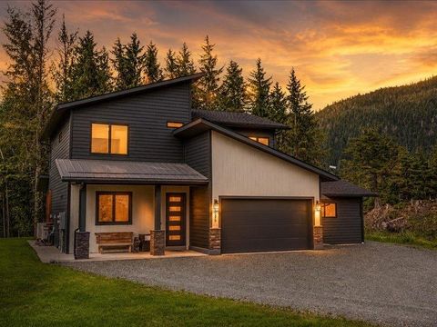 Photo of 16370 Ocean View Drive, Juneau, AK 99801 (MLS # 260351)
