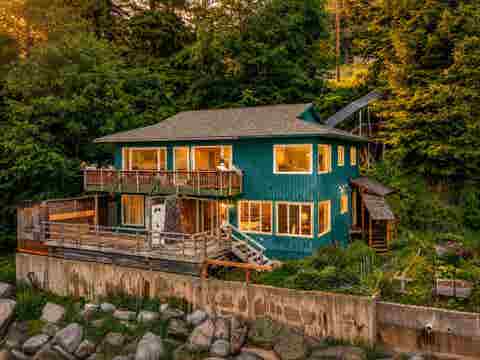 Photo of 17125 Glacier Highway, Juneau, AK 99801 (MLS # 260575)