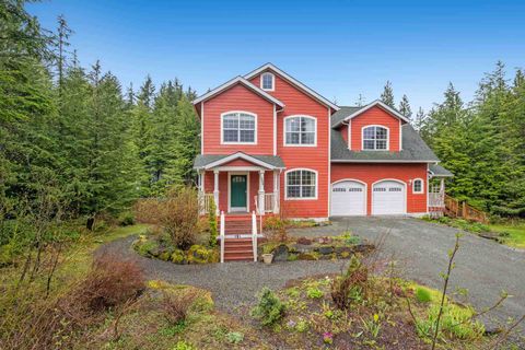 Photo of 1095 Hendrickson Road, Juneau, AK 99801 (MLS # 260373)