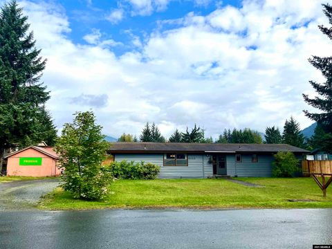 Photo of 9452 Herbert Place, Juneau, AK 99801 (MLS # 25856)