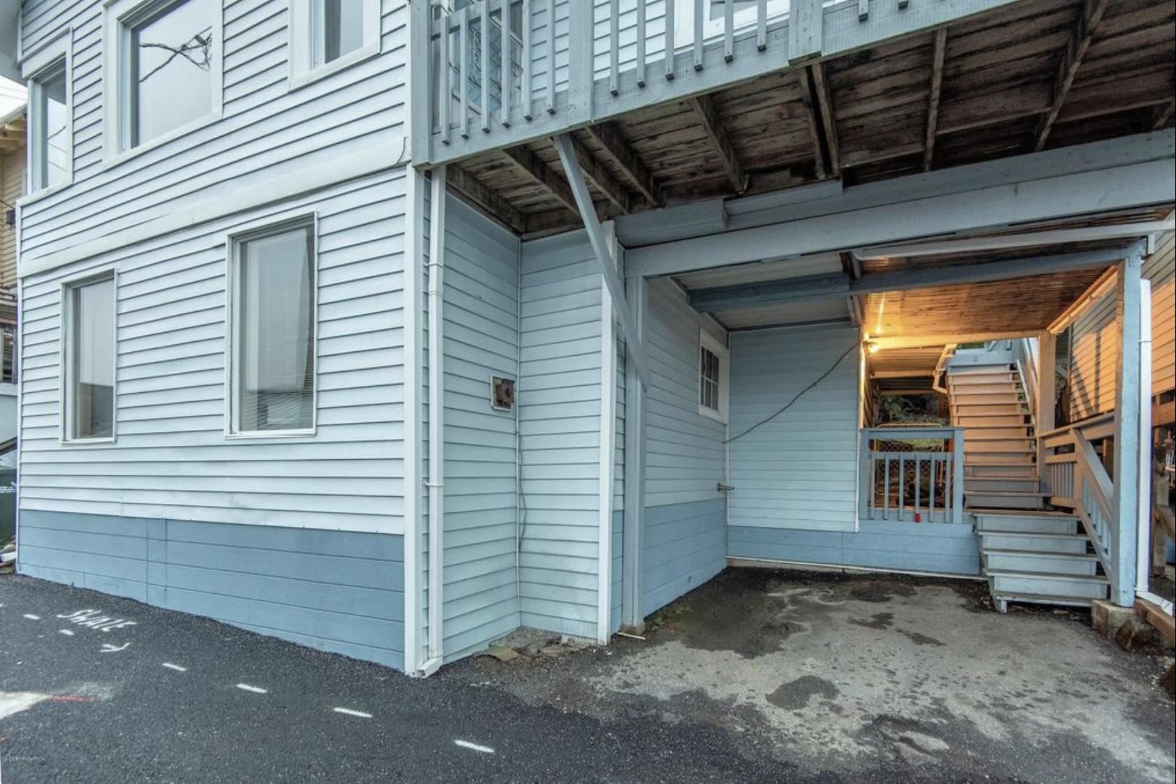 838 Harding Street
