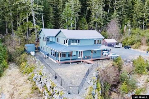 Photo of 6737 Ravenwood Drive, Ketchikan, AK 99901 (MLS # 25088)