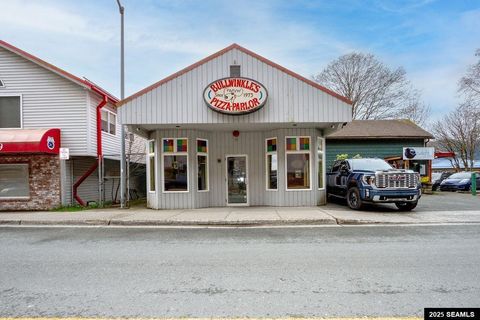 Photo of 318 Willoughby Avenue, Juneau, AK 99801 (MLS # 25878)
