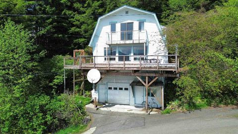 Photo of 544 Washington Street, Ketchikan, AK 99901 (MLS # 260168)