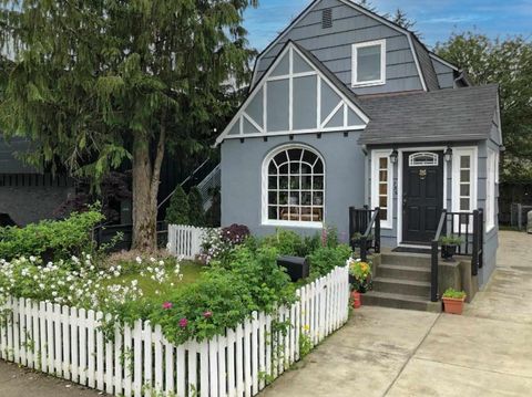 Photo of 736 West 12 Street, Juneau, AK 99801 (MLS # 260355)
