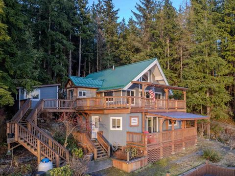 Photo of 7996 N Tongass Hwy, Ketchikan, AK 99901 (MLS # 260072)
