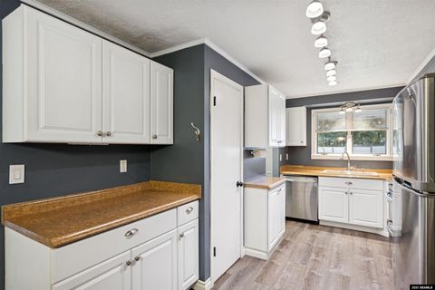 Photo of 8274 Garnet Street, Juneau, AK 99801 (MLS # 25925)