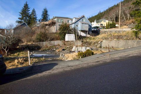 Photo of 215 White Cliff Avenue, Ketchikan, AK 99901 (MLS # 260038)