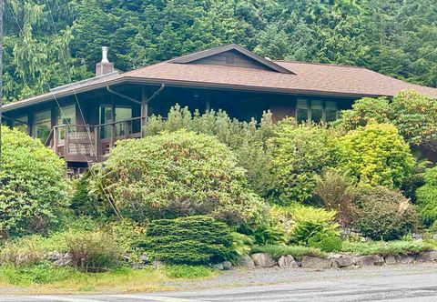 Photo of 301 Charteris St, Sitka, AK 99835 (MLS # 260223)
