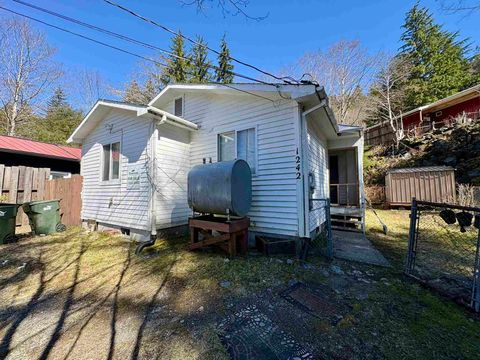 Photo of 1242 Ketchikan Lakes Road, Ketchikan, AK 99901 (MLS # 260179)