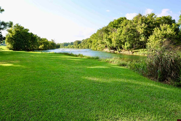 620 RIVERVIEW DR, MAMMOTH SPRING, AR 72554 - Image 2ff92f0e1a504b508db4331287ec4ff5/4248934587