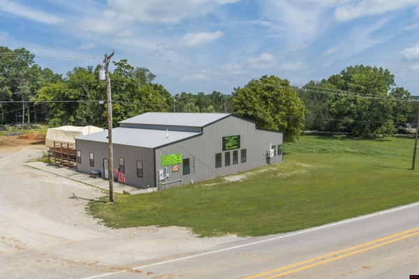 2052 CENTRAL BLVD, BULL SHOALS, AR 72619 - Image 57729e6d637da702969bb6dc90ef5f66/3959866899