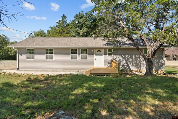 1000 N BROADWAY AVE, YELLVILLE, AR 72687 - Image b44abbb9b2ff5fdc08d7cd2125222d44/823617770
