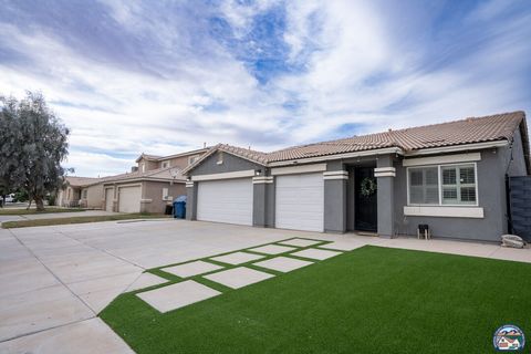 Photo of 211 Shoshonean Dr, Imperial, CA 92251 (MLS # 26661959IC)