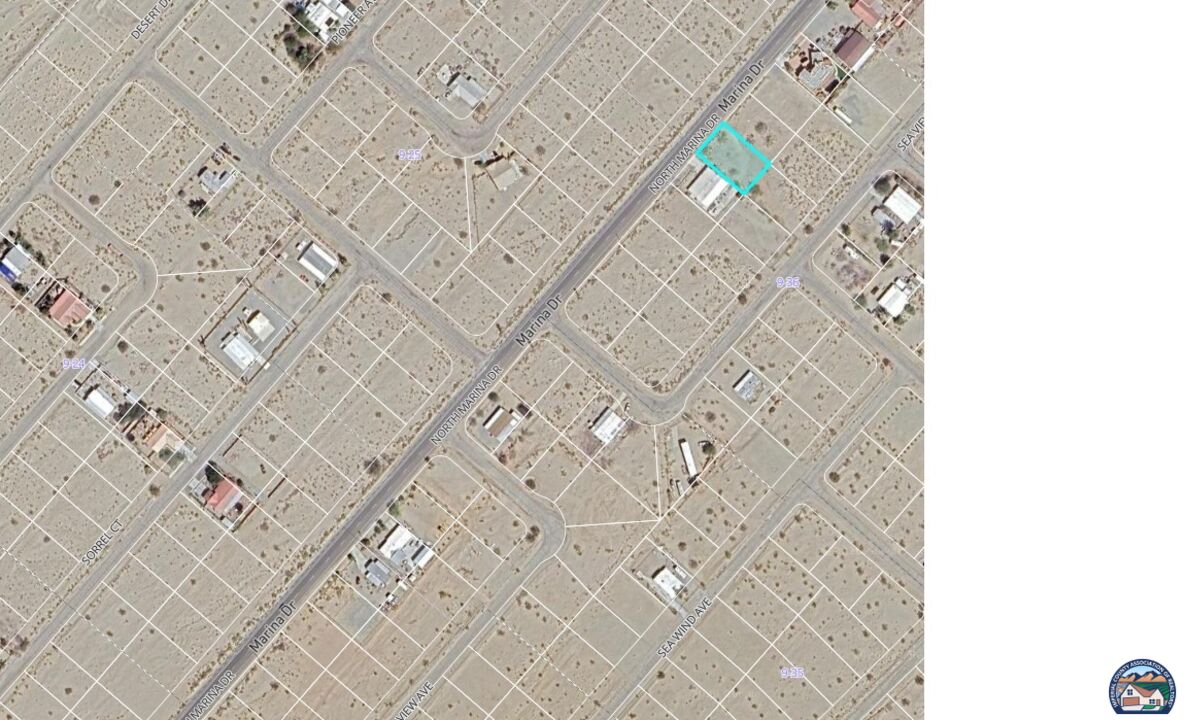 2584 N Marina Dr - Photo 2