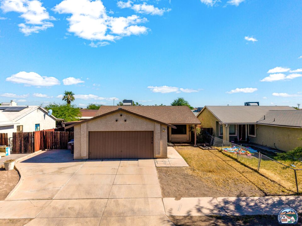 Photo 1 of 21 — 258 Tangerine Dr, El Centro, CA 92243