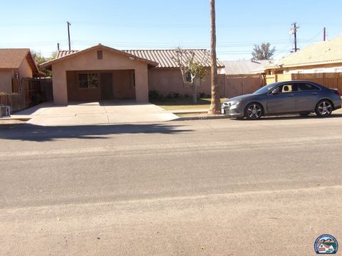 Photo of 853 Cedar Ave, Holtville, CA 92250 (MLS # 26641229IC)