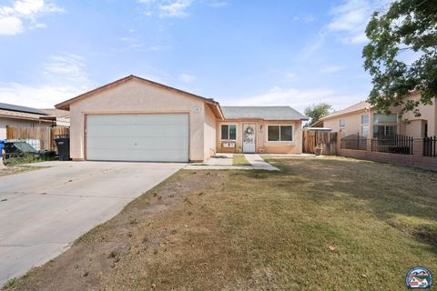 Photo of 812 Oak Ave, Holtville, CA 92250 (MLS # 26660069IC)