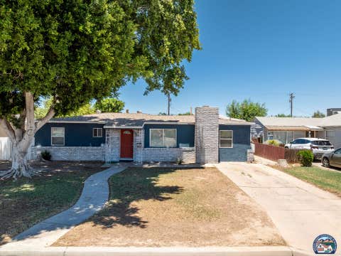 Photo of 451 W D St, Brawley, CA 92227 (MLS # 26849685IC)