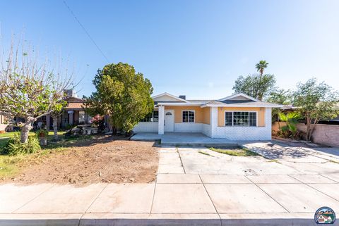 Photo of 728 Lincoln St, Calexico, CA 92231 (MLS # 26667395IC)