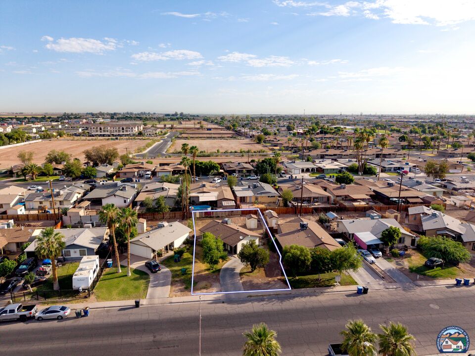 Photo 1 of 20 — 729 Grant St, Calexico, CA 92231