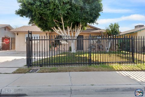 Photo of 936 Nosotros St, Calexico, CA 92231 (MLS # 26649719IC)