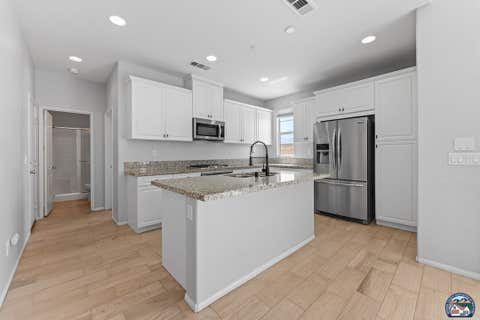 Photo of 305 Paseo Gusto #220, Palm Desert, CA 92211 (MLS # 26854341IC)