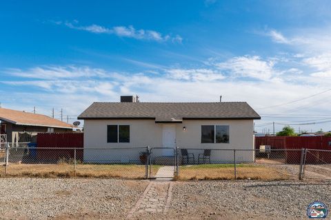 Photo of 207 E Barbara St, Calipatria, CA 92233 (MLS # 26668021IC)