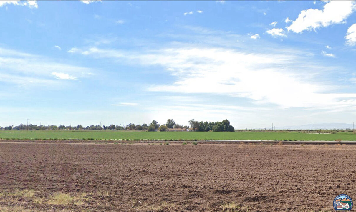Photo 1 of 1 — 2120 Barbara Worth Rd, Holtville, CA 92250