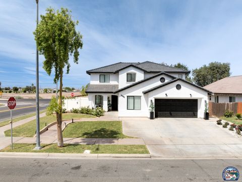 Photo of 3698 Rebecca St, El Centro, CA 92243 (MLS # 26782327IC)