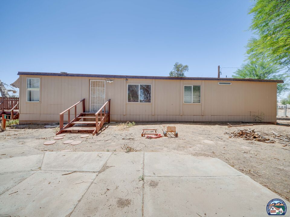 Photo 1 of 23 — 1905 E Underwood Rd., Holtville, CA 92250