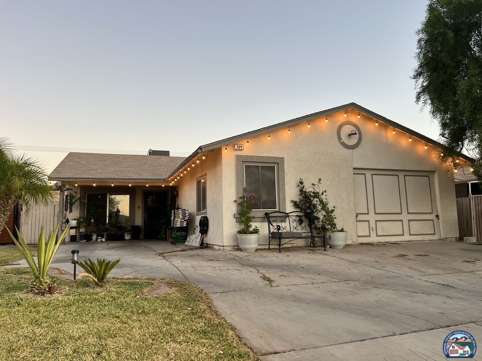 Photo 1 of 4 — 129 Southwind Dr, El Centro, CA 92243