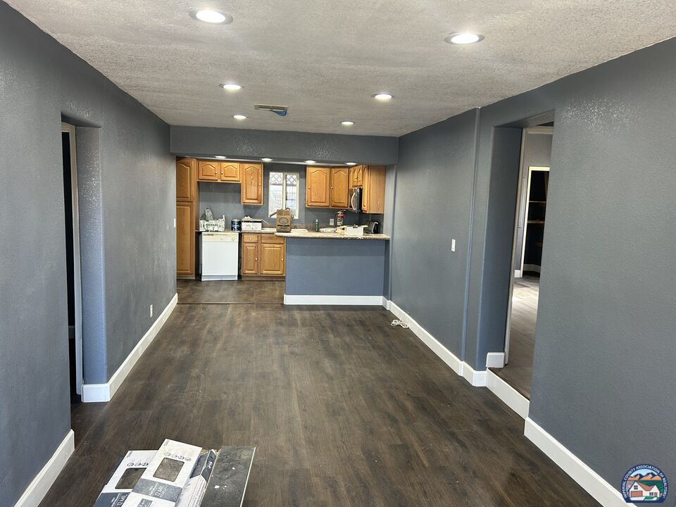 508 W 11th St - Photo 3