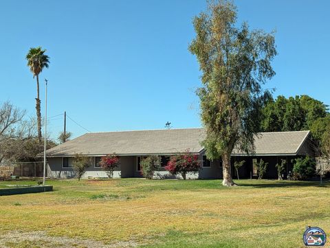 Photo of 2201 Cross Rd, El Centro, CA 92243 (MLS # 25511015IC)