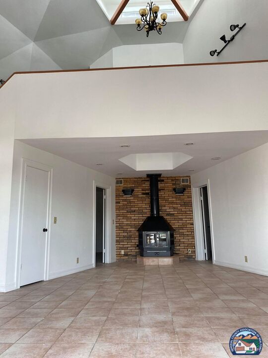 1403 Orchard Rd - Photo 4