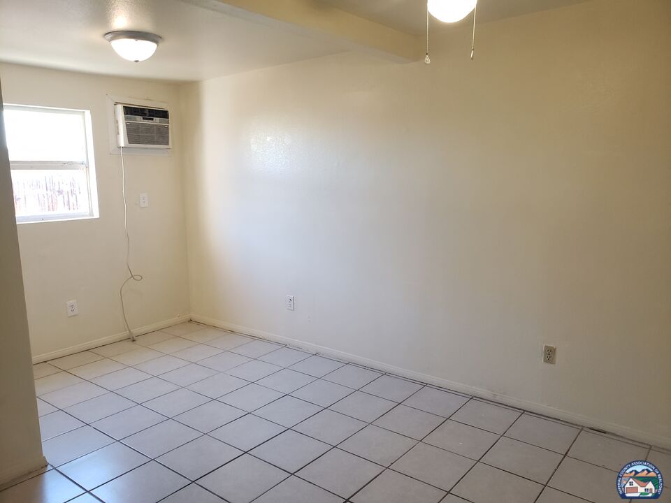 271  W 3rd St #3 - Photo 3