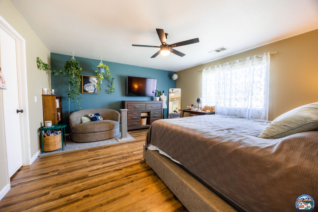 567   Lee Rd - Photo 4