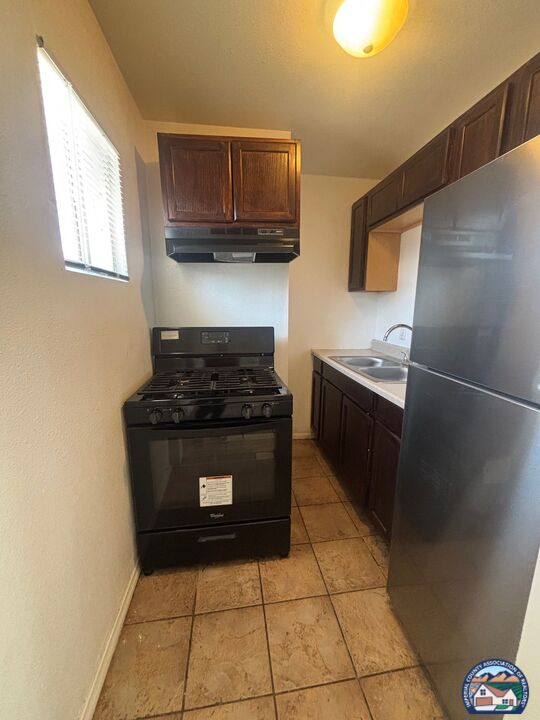 702   Adams Ave #8 - Photo 3
